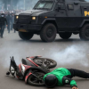 Demonstrasi Memanas: Ojol Tewas Usai Tertabrak Rantis Polisi