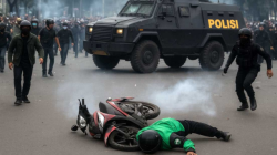 Demonstrasi Memanas: Ojol Tewas Usai Tertabrak Rantis Polisi